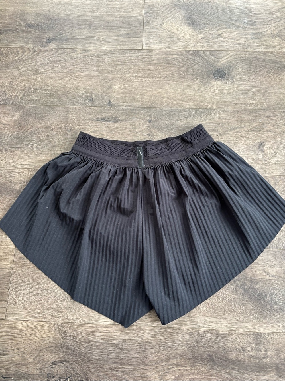 Nike Women’s Aeroswift Black Athletic Shorts - Picture 7 of 9